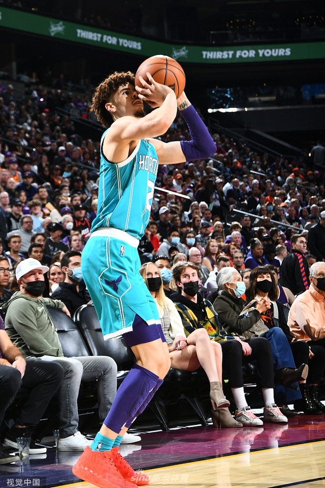 凭借出色的 凭借出色的