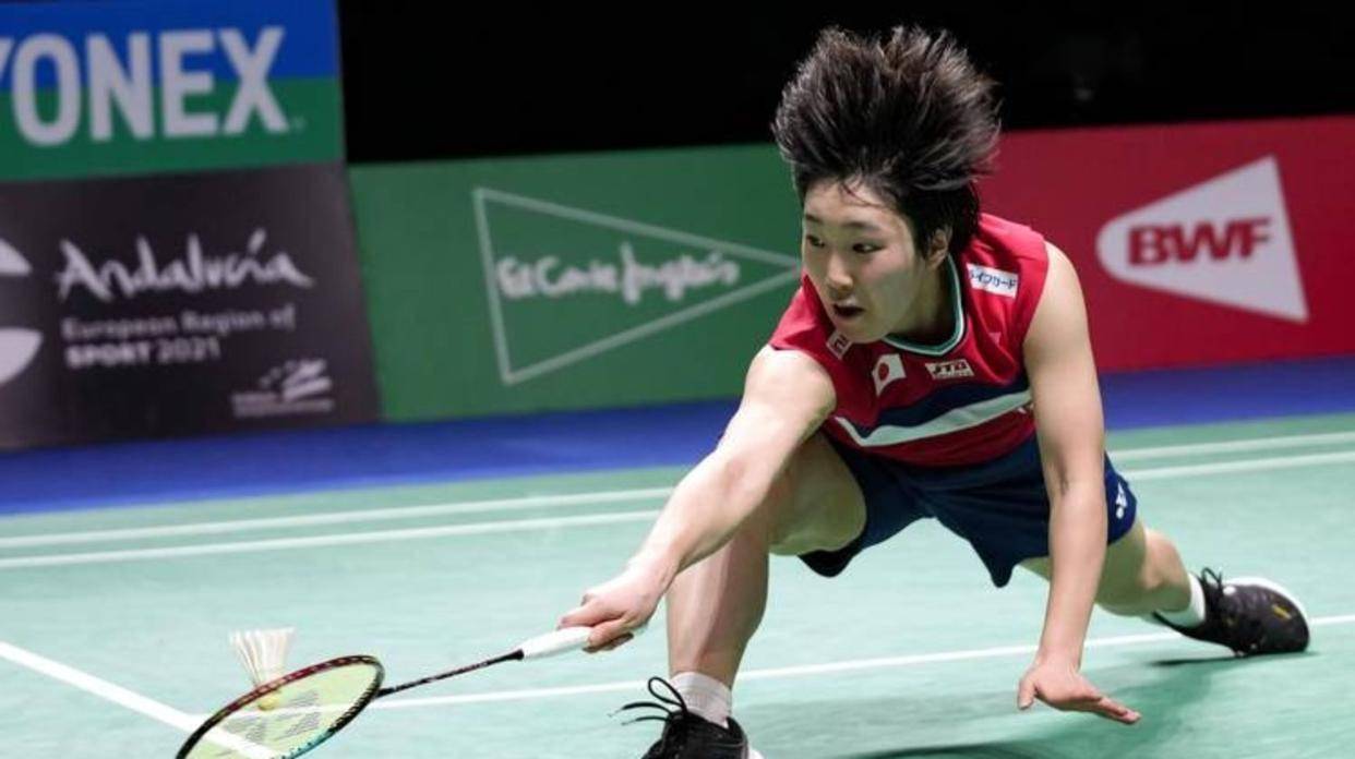 管理层之间 管理层之间